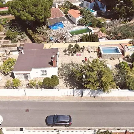 Casa Con Piscina Y Barbacoa *