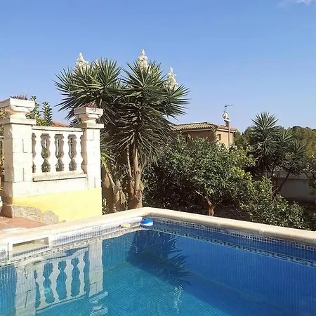 Casa Con Piscina Y Barbacoa *
